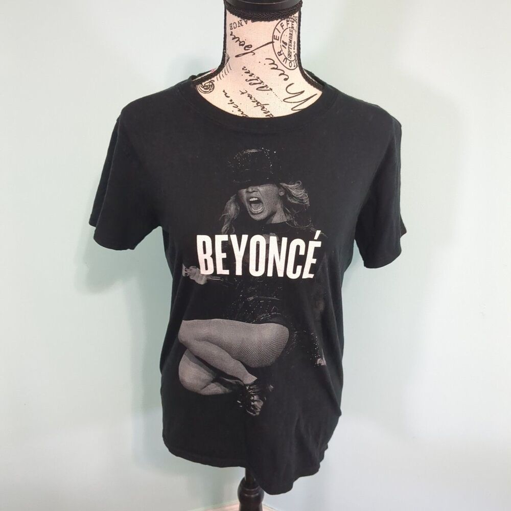 BEYONCE On The Run Tour Concert Black Tshirt - Unisex Small